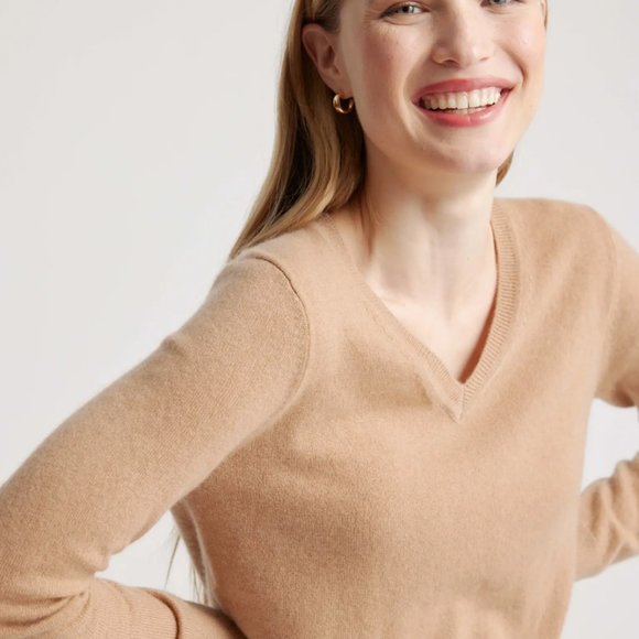 Quince Mongolian Cashmere V-Neck Sweater - Picture 3 of 10